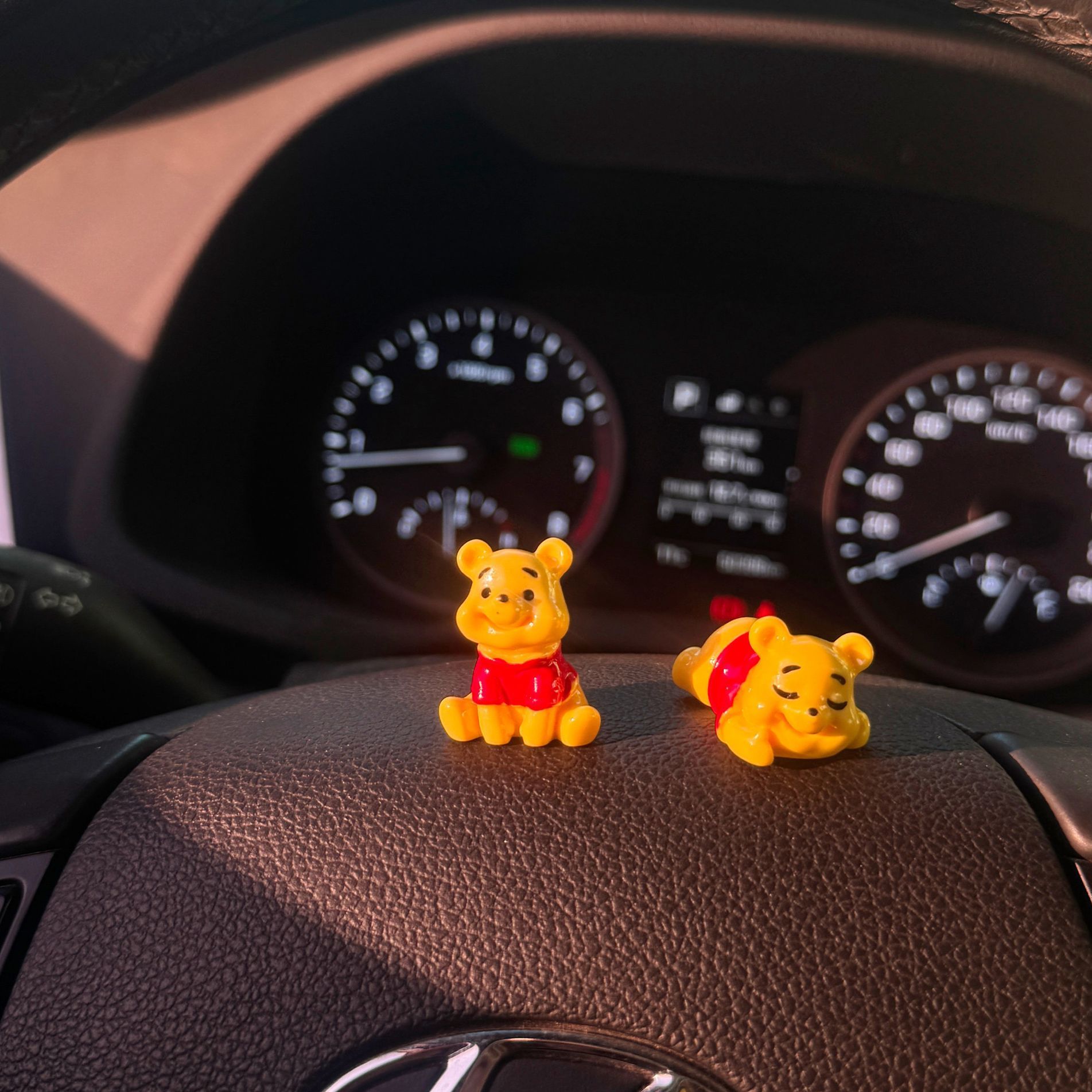Cute Winnie The Pooh Mini Figu - Tech Car Accessories 评论和价格